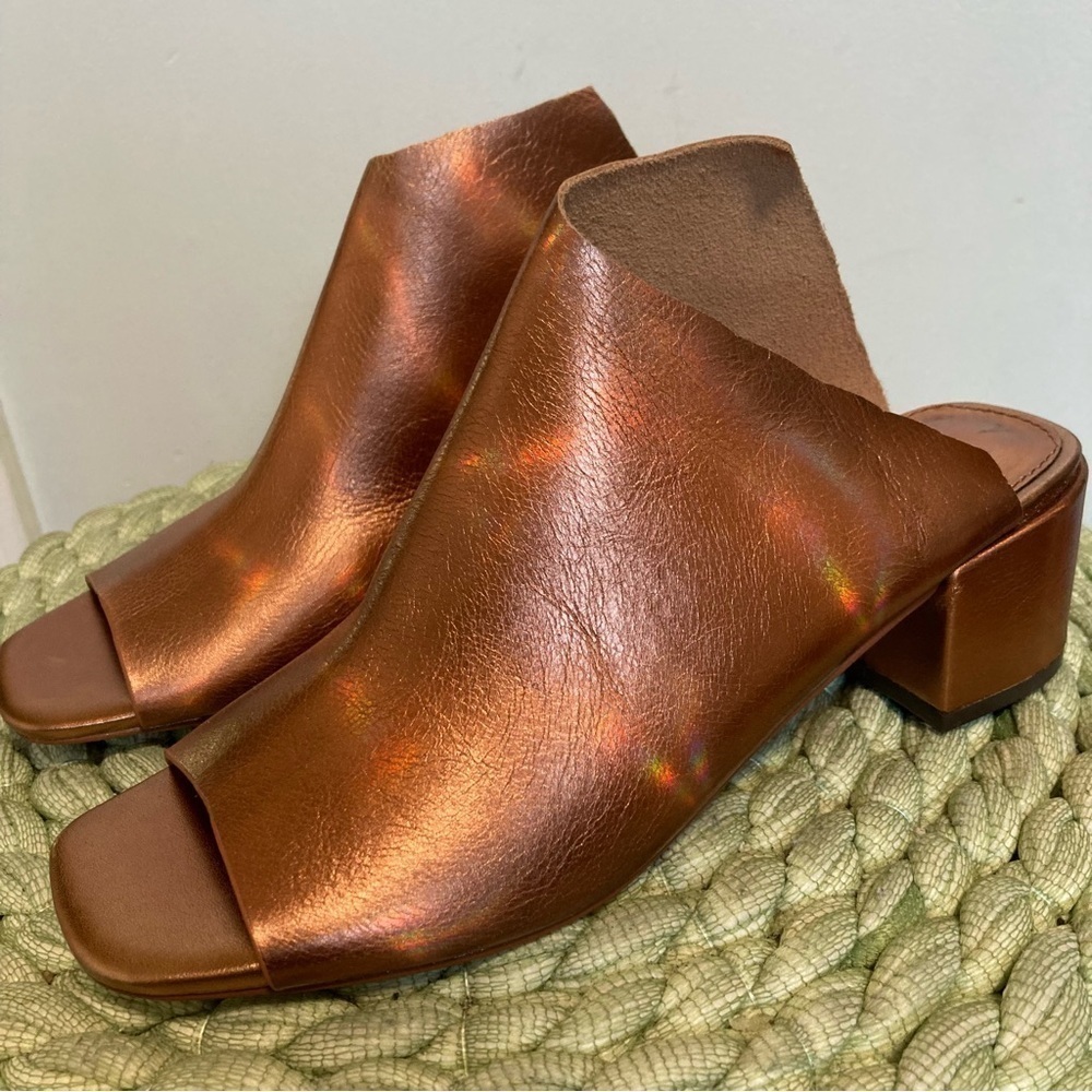 NEW Kelsi Dagger Brooklyn Sabrale Metallic Cooper Leather Peep Toe Slide Sandal
